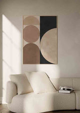 Cuadro abstracto con formas geométricas en tonos beige, marrón y negro, disponible en kudeko.com.