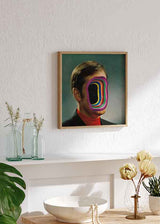 Wandbild mit surrealistischem Vintage Porträt, farbigem Portal und sternenreichem Hintergrund, markanter dekorativer Ausstrahlung. Erhältlich auf kudeko.com
