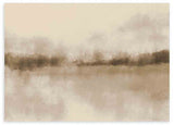 Cuadro horizontal de paisaje abstracto con horizonte brumoso, árboles difusos y reflejos suaves en tonos beige, crema, topo y marrón, de estilo naturaleza y paisajes. Disponible en kudeko.com