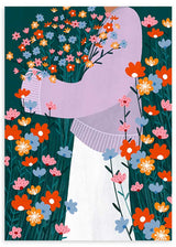 Cuadro ilustrado colorido con mujer sosteniendo ramo de flores silvestres en tonos rojos, azules y rosas, obra de Bea Muller, kudeko.com