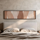 Horizontales Wandbild mit abstrakten, geschwungenen Formen in Braun, Beige, Creme und sanftem Terrakotta, warme Komposition im zeitgenössischen Stil. Erhältlich auf kudeko.com