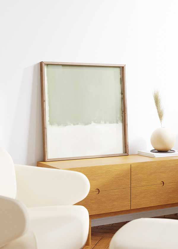Quadratisches Wandbild abstrakt in grünen und weißen Farbtönen mit minimalistischem Design für moderne Wanddekoration. Erhältlich auf kudeko.com