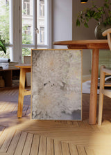 Cuadro de flores blancas con pétalos delicados y textura suave. Disponible en kudeko.com.