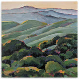 Tableau carré avec collines vertes ondulées, montagnes bleu gris au fond, végétation sombre au premier plan et style nature et paysage équilibré. Disponible sur kudeko.com
