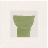 Quadro quadrado com forma botânica abstrata em verde oliva, fundo bege claro texturizado, composição simples e estilo minimalista para decoração de parede contemporânea. Disponível em kudeko.com