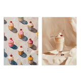 Conjunto de dos cuadros con cupcakes variados y batido cremoso con cereza, en tonos crema, rosa, beige y rojo, de estilo vintage. Disponible en kudeko.com