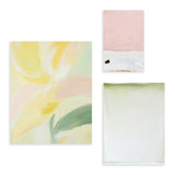 Conjunto de tres cuadros abstractos en tonos pastel y verdes con marco negro, kudeko.com