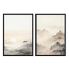 Conjunto de dos cuadros con paisaje de amanecer brumoso, montañas suaves, árboles oscuros, niebla beige y gris, estilo naturaleza y paisajes. Disponible en kudeko.com