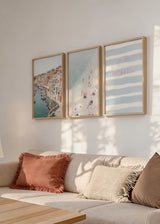 Conjunto de tres cuadros decorativos de estilo mar_y_playa y minimalista, tríptico costero en tonos pastel con mensaje inspirador, modelo Three Combo - La Vie Est Belle