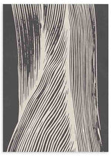 Cuadro abstracto con líneas fluidas en beige y negro. kudeko.com