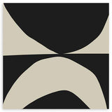 Quadro quadrado com formas curvas abstratas em preto e bege, composição simétrica contrastante e estética depurada de estilo abstrato para parede. Disponível em kudeko.com