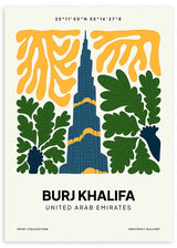Gerahmtes Wandbild mit Burj Khalifa in Dunkelblau, grünen Blättern, gelben organischen Formen, hellem Hintergrund und urbanem Illustrationsstil mit klarer Typografie. Erhältlich auf kudeko.com