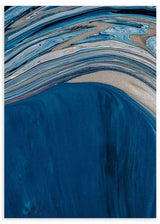 Cuadro con composición abstracta de ondas fluidas en azul profundo, celeste, gris perla y beige arena, con efecto visual inspirado en el mar y estilo abstracto. Disponible en kudeko.com