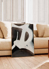 Cuadro con composición abstracta de formas blancas, negras y marrón oscuro, de contraste marcado y estética contemporánea, estilo abstracto. Disponible en kudeko.com