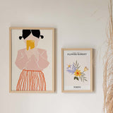 Cuadro de ilustración floral colorida con distintas flores sobre fondo ligeramente amarillo - Flower Market Tokyo.