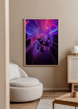 Quadro pop art com figuras renascentistas a dançar numa pista com luzes néon, estilo decorativo marcante e contrastes luminosos. Disponível em kudeko.com