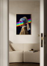 Cuadro decorativo de estilo colorido y minimalista colocado en salón, retrato surrealista con haz arcoíris, modelo Rainbow Portrait