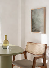 Abstraktes Wandbild mit weichen Texturen in Grau, Beige, Elfenbein und Taupe, neutralem Hintergrund in Patina-Optik und klarem modernem Stil. Erhältlich auf kudeko.com
