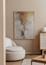 Quadro abstrato em tons de bege, creme, branco sujo e castanho, com faixa central alongada, texturas suaves e estilo abstrato equilibrado para decoração de parede serena. Disponível em kudeko.com