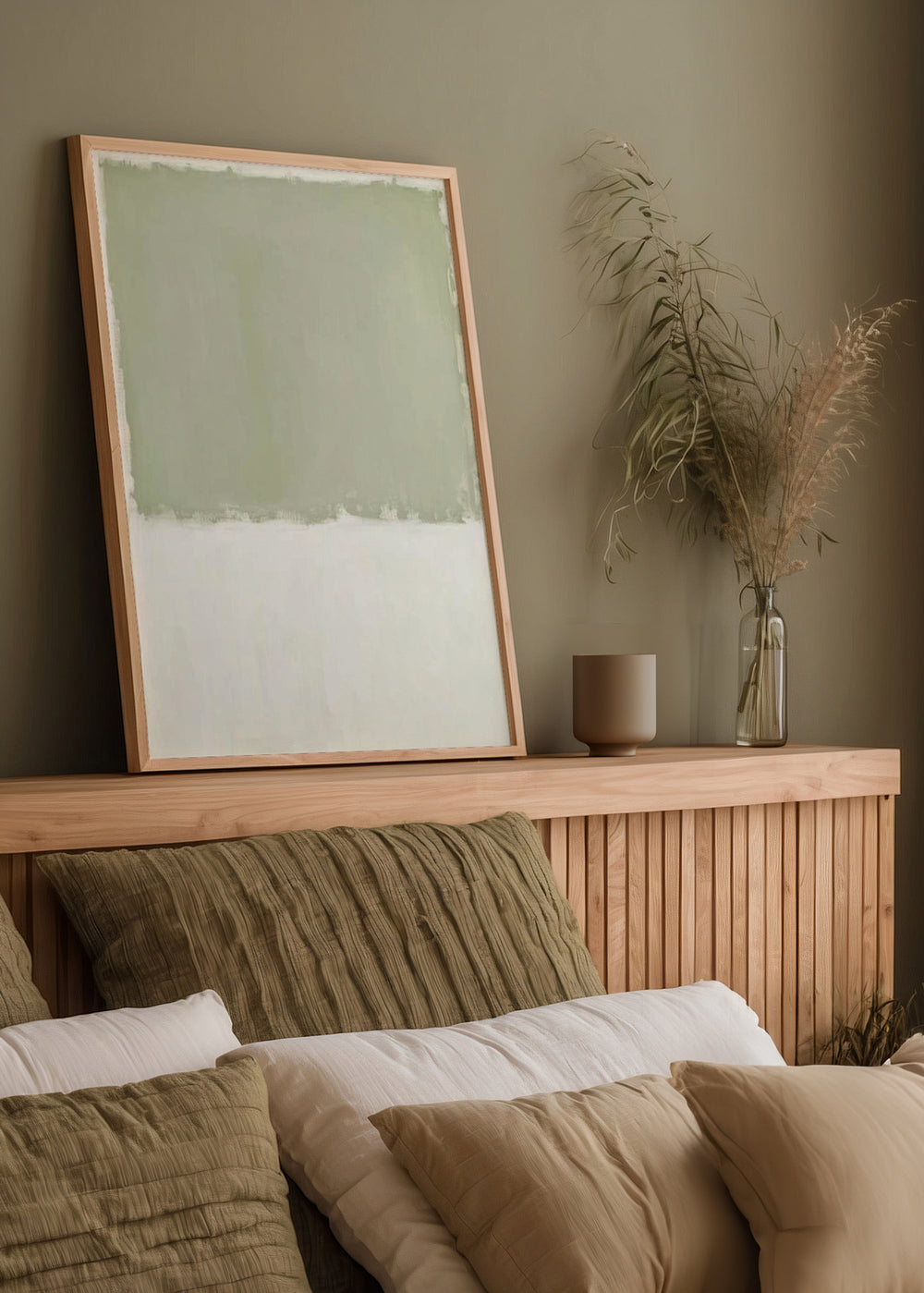 Abstraktes Wandbild in graugrün und warmweiß, klarer dekorativer Stil für moderne Wohnräume. Erhältlich auf kudeko.com