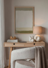 Quadro abstrato com blocos brancos, bege e cinzento oliva, estilo decorativo simples e harmonioso. Disponível em kudeko.com