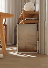 Wandbild mit abstrakter Landschaft in Beige, Creme, Sand und Terrakotta, diffuser Komposition, subtiler Textur und modernem abstraktem Stil. Erhältlich auf kudeko.com