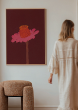 Cuadro decorativo de estilo minimalista y ilustración colocado en dormitorio, flor nocturna en tonos cálidos, modelo Flor Nocturna