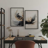 Cuadro con composición abstracta de curvas envolventes en blanco, negro, gris y detalles dorados, de estilo abstracto. Disponible en kudeko.com