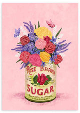 Cuadro de ramo de flores rosas, violetas y amarillas en lata vintage sobre fondo rosa, con mariposas y estilo floral delicado. Disponible en kudeko.com