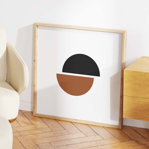 Cuadro cuadrado con dos semicírculos geométricos centrados en negro y terracota sobre fondo blanco, composición limpia de estilo geométrico. Disponible en kudeko.com
