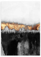 Quadro com composição abstrata de manchas pretas e cinzentas esbatidas, faixa central dourada acobreada, estilo contemporâneo e paleta neutra para decoração de parede. Disponível em kudeko.com