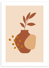 Cuadro con jarrón bohemio terracota, hojas estilizadas, formas orgánicas beige y acentos mostaza sobre fondo crema, de estilo minimalista. Disponible en kudeko.com