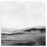Cuadro cuadrado de paisaje abstracto en tonos blanco, gris y negro, con colinas difusas, zona de agua suave y atmósfera serena, de estilo abstracto. Disponible en kudeko.com
