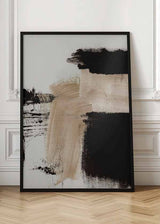 Cuadro con composición abstracta de manchas negras intensas, blanco roto y beige arena, con formas amplias y contraste sobrio de estilo abstracto. Disponible en kudeko.com