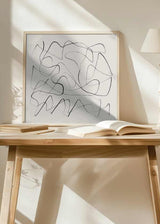 Tableau carré avec lignes noires et grises entrelacées sur fond beige clair, composition abstraite aux formes fluides dans un style minimaliste et contemporain. Disponible sur kudeko.com
