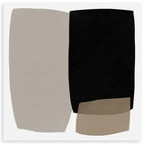 Quadro quadrado com formas orgânicas sobrepostas em preto, bege areia e cinzento pedra sobre fundo claro, de estilo abstrato com linhas suaves e composição equilibrada. Disponível em kudeko.com