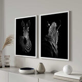 Cuadro fotográfico en blanco y negro de una zebra.