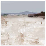 Quadro quadrado com paisagem de planície clara, colinas difusas ao fundo, tons de bege, branco partido, cinzento azulado e castanho suave, em estilo natureza e paisagens. Disponível em kudeko.com