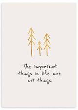 Quadro emoldurado com frase inspiradora em inglês, três árvores douradas sobre fundo branco, tipografia manuscrita preta e estilo decorativo com mensagem simples. Disponível em kudeko.com