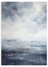 Tableau d’horizon marin abstrait avec nuages légers, eau calme, tons bleu gris, blanc et anthracite, dans un style abstrait épuré et contemporain. Disponible sur kudeko.com