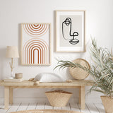 Cuadro con arcos concéntricos y semicírculos simétricos en tonos terracota, beige, crema y blanco, de estilo geométrico. Disponible en kudeko.com
