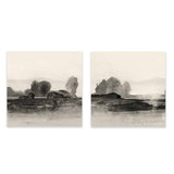 Ensemble de deux tableaux avec paysage d’arbres, collines douces et terrain estompé en noir, gris et beige, dans un style nature et paysage pour une décoration murale apaisante. Disponible sur kudeko.com