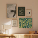Mural decorativo de cinco piezas de estilo minimalista y orgánico, mural botánico y natural en tonos verde y cielo, modelo Mural III - Jara cielo y verde