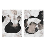 Conjunto de dos cuadros abstractos en tonos neutros con formas orgánicas y estilo moderno. kudeko.com