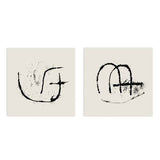 Conjunto de dos cuadros con símbolos abstractos en negro sobre fondo beige claro, composición sobria de líneas orgánicas y estilo abstracto. Disponible en kudeko.com