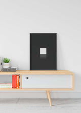 Decoración con cuadros, ideas - cuadro geométrico y minimalista de cubo blanco con fondo negro. Lámina decorativa.