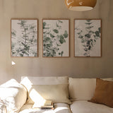decoración con cuadros, ideas - conjunto de cuadros nórdicos con flores, eucaliptos - kudeko