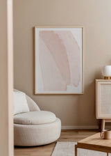 Tableau avec composition abstraite de larges bandes en rose poudré, beige clair et tons nude doux, dans un style délicat et lumineux. Disponible sur kudeko.com