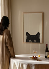 Cuadro decorativo de estilo minimalista y blanco_y_negro colocado en salón, retrato minimalista de gato negro, modelo Black Cat