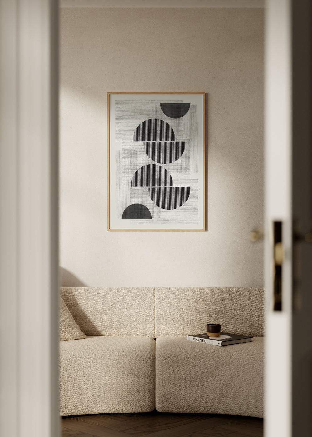 Tableau avec composition de demi-cercles noirs et gris, lignes verticales et trame discrète sur fond blanc cassé, dans un style géométrique contemporain et épuré. Disponible sur kudeko.com
